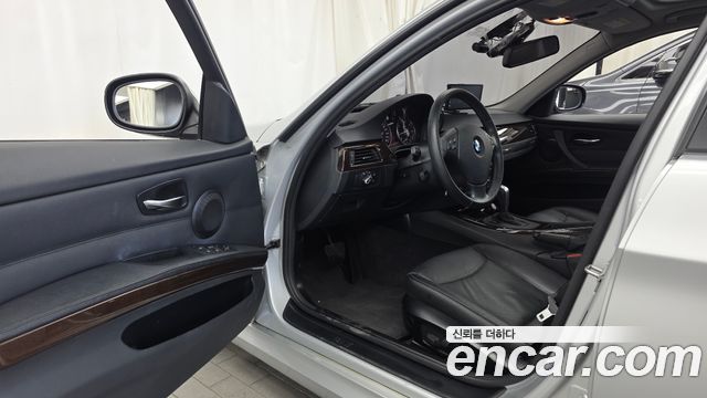 BMW 3-Series 2012 — photo 10
