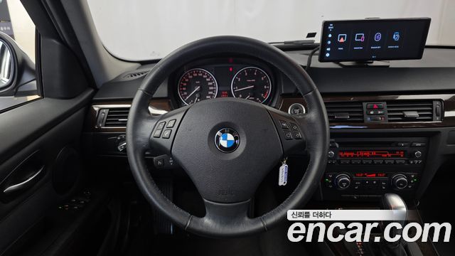 BMW 3-Series 2012 — photo 13