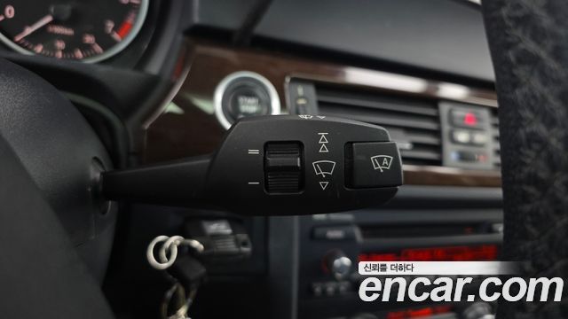 BMW 3-Series 2012 — photo 16