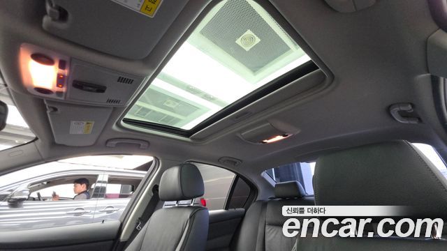 BMW 3-Series 2012 — photo 18