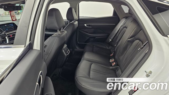 Hyundai Sonata 2021 — photo 12