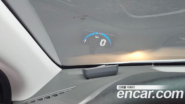 Hyundai AVANTE 2019 — photo 19