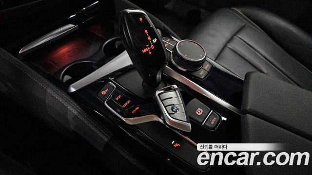 BMW 5-Series 2020 — photo 9