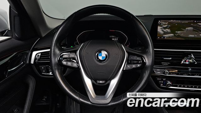 BMW 5-Series 2020 — photo 13