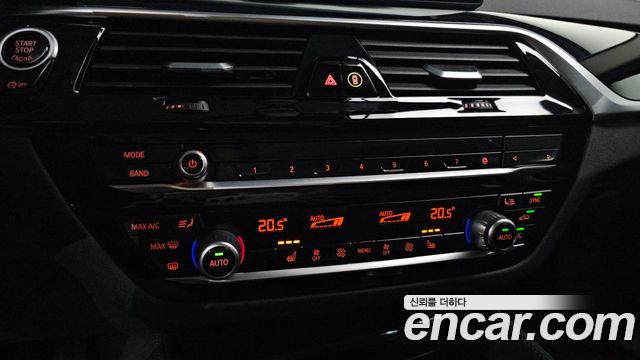 BMW 5-Series 2020 — photo 16