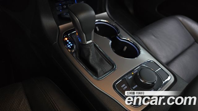 Jeep Cherokee 2019 — photo 12