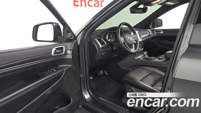 Jeep Cherokee 2019 — photo 13
