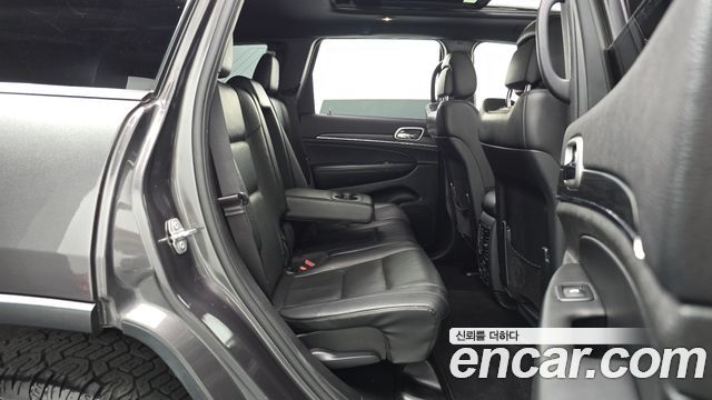 Jeep Cherokee 2019 — photo 18