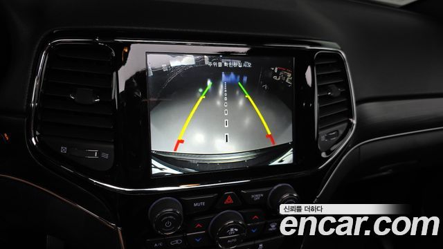 Jeep Cherokee 2019 — photo 21