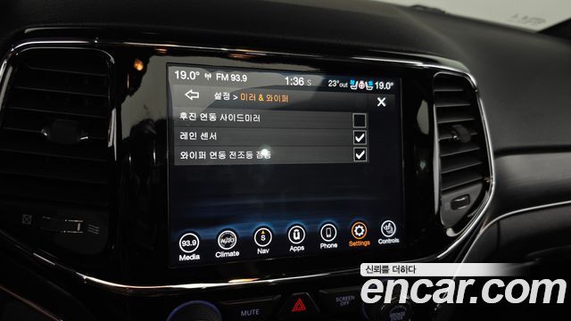 Jeep Cherokee 2019 — photo 22