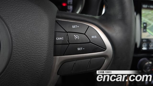 Jeep Cherokee 2019 — photo 23