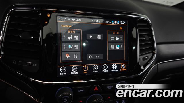 Jeep Cherokee 2019 — photo 25