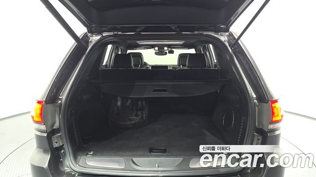 Jeep Cherokee 2019 — photo 26