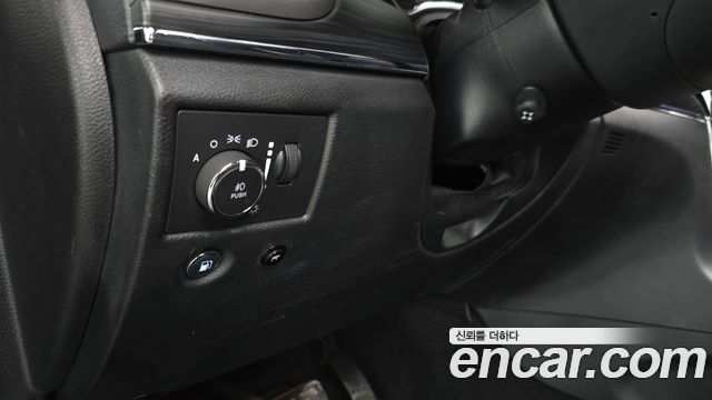 Jeep Cherokee 2019 — photo 27