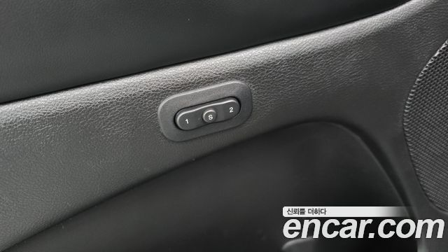 Jeep Cherokee 2019 — photo 33