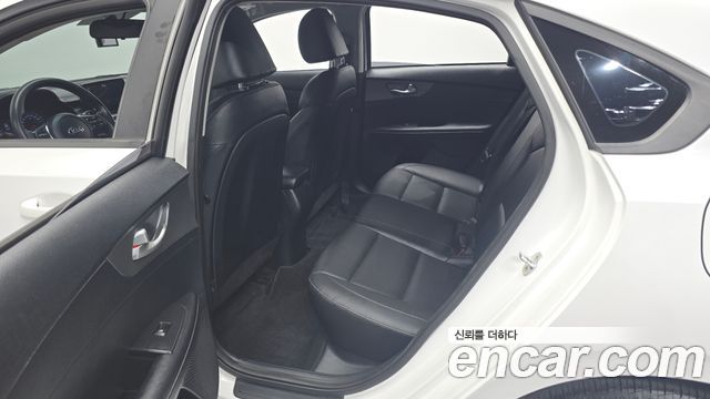 Kia K3 2019 — photo 18