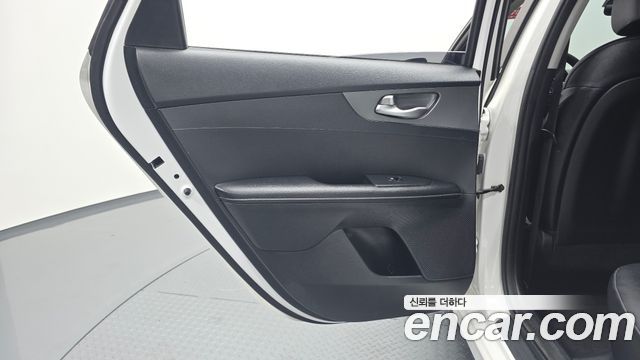 Kia K3 2019 — photo 15