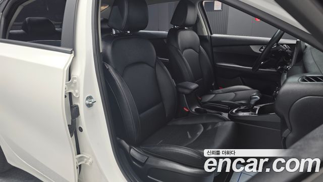 Kia K3 2019 — photo 16