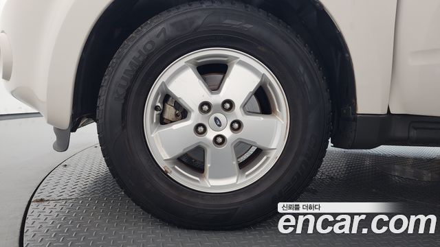Ford Escape 2011 — photo 5