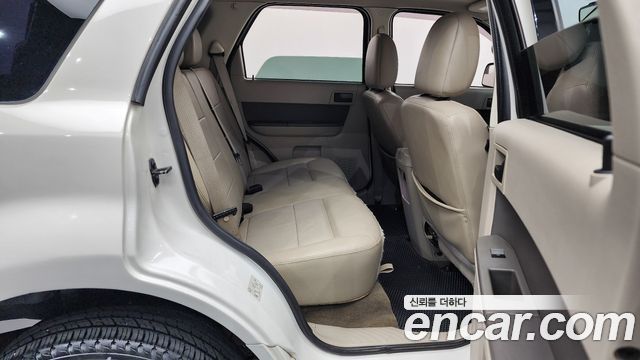 Ford Escape 2011 — photo 11