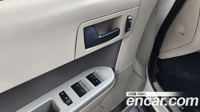 Ford Escape 2011 — photo 18