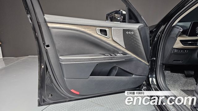 Kia K8 2023 — photo 14