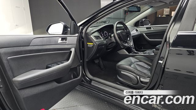 Hyundai Sonata 2017 — photo 13