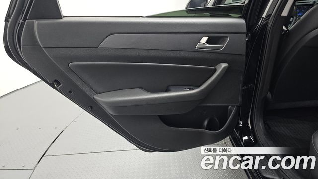 Hyundai Sonata 2017 — photo 15