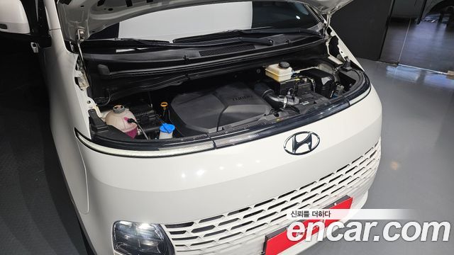 Hyundai Staria 2023 — photo 6