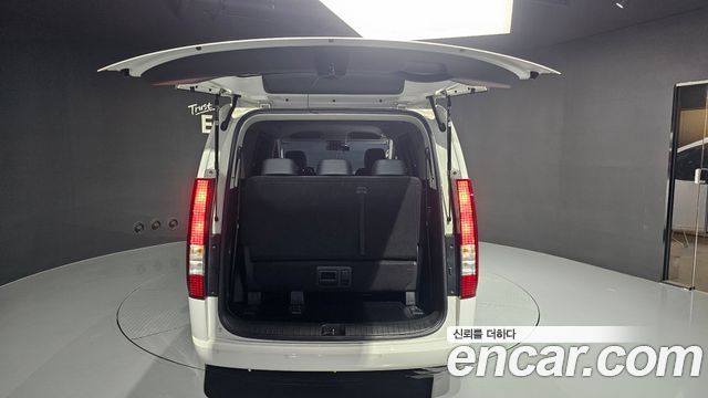Hyundai Staria 2023 — photo 26