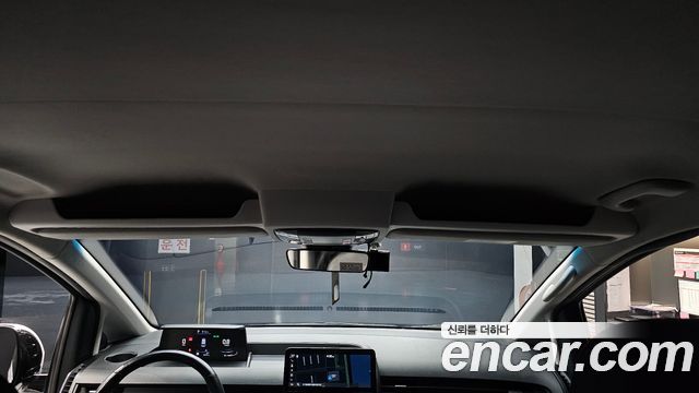 Hyundai Staria 2023 — photo 31