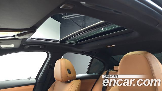 BMW 3-Series 2024 — photo 24