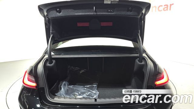 BMW 3-Series 2024 — photo 25