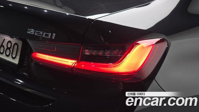 BMW 3-Series 2024 — photo 9