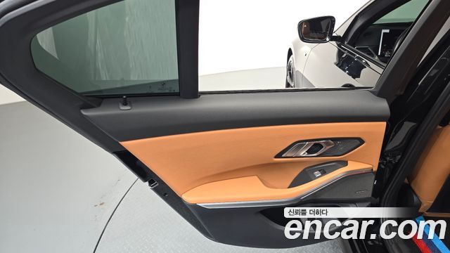 BMW 3-Series 2024 — photo 15