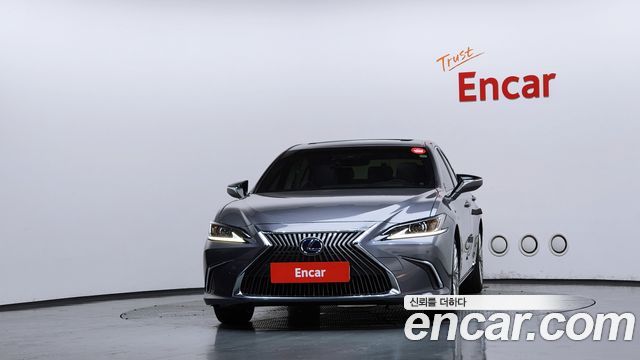 Lexus ES 2021 — photo 3