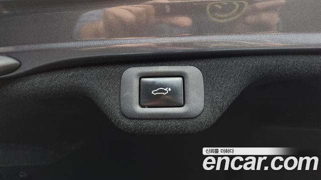 Lexus ES 2021 — photo 30