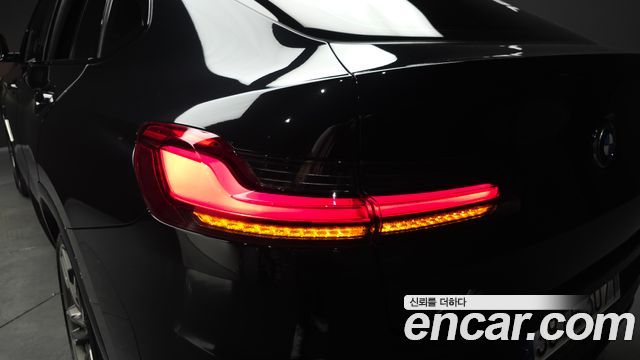 BMW X4 2021 — photo 9