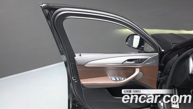 BMW X4 2021 — photo 14
