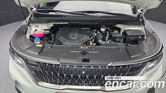 Kia Canival 2023 — photo 6