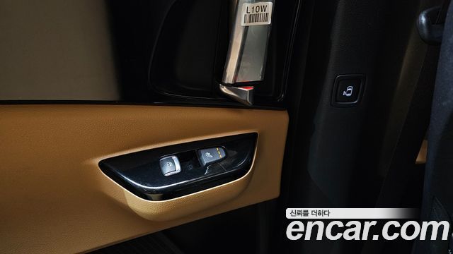 Kia Canival 2023 — photo 24