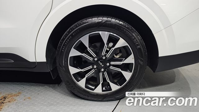 Kia Canival 2023 — photo 7