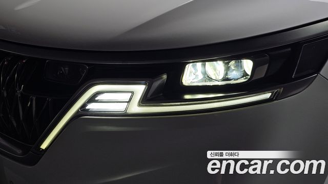 Kia Canival 2023 — photo 8