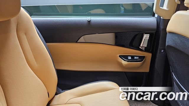 Kia Canival 2023 — photo 15