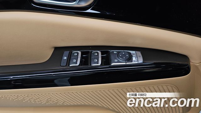 Kia Canival 2023 — photo 28