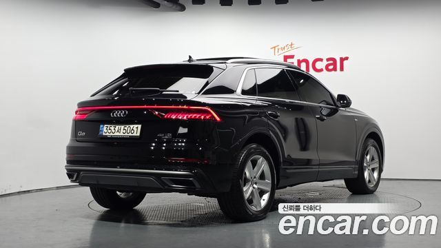 Audi Q8 2021 — photo 2