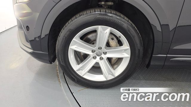Audi Q8 2021 — photo 5