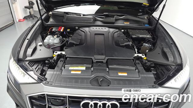 Audi Q8 2021 — photo 6