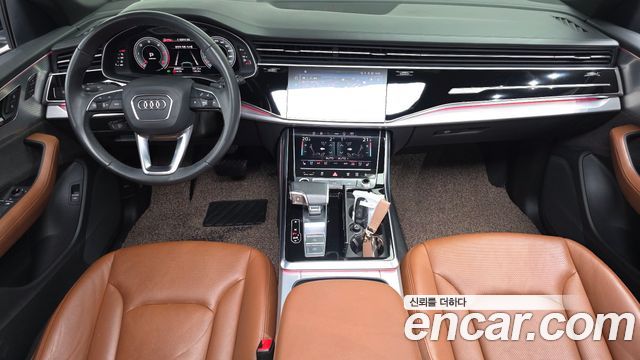Audi Q8 2021 — photo 10