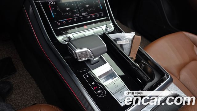 Audi Q8 2021 — photo 12